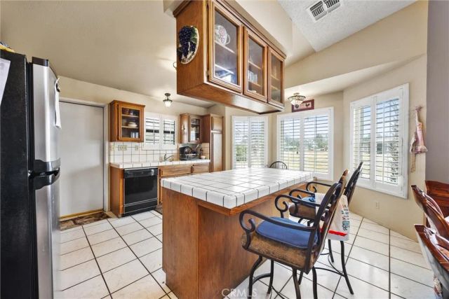 5504 E White Lane, Bakersfield, CA 93307