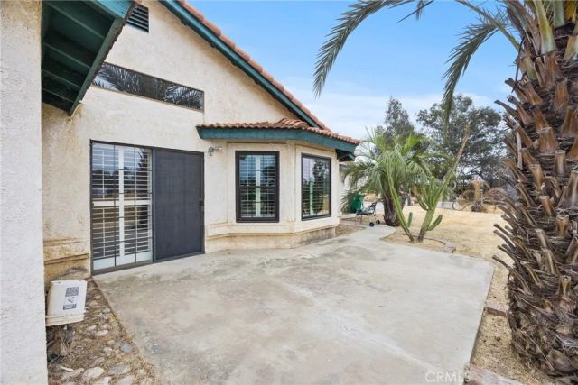 5504 E White Lane, Bakersfield, CA 93307