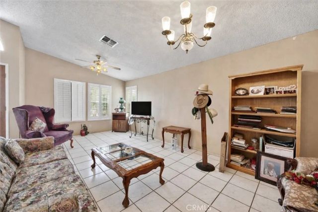 5504 E White Lane, Bakersfield, CA 93307