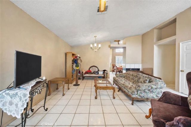 5504 E White Lane, Bakersfield, CA 93307