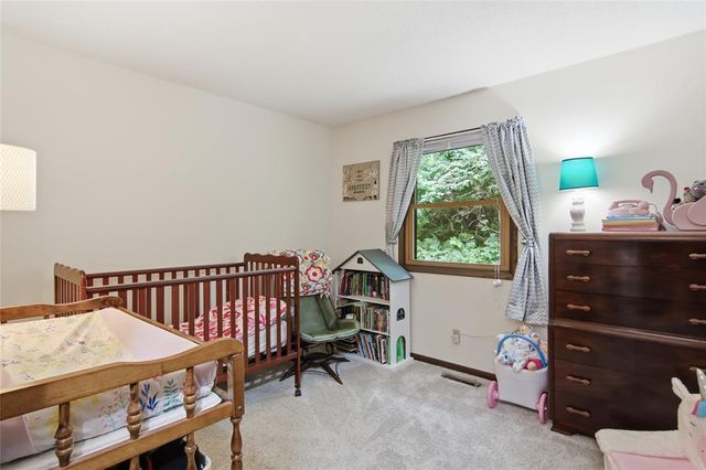 E865 Woodridge Drive, Eau Claire, WI 54701