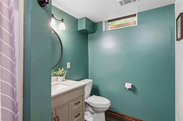 E865 Woodridge Drive, Eau Claire, WI 54701