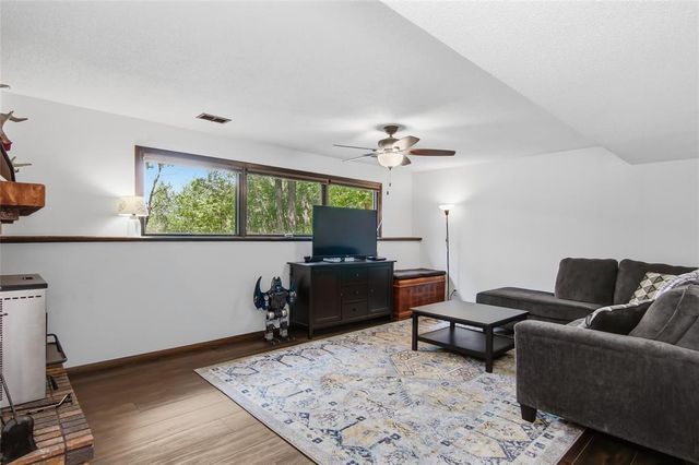E865 Woodridge Drive, Eau Claire, WI 54701