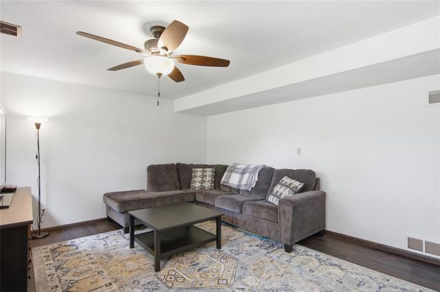 E865 Woodridge Drive, Eau Claire, WI 54701