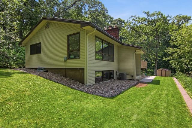 E865 Woodridge Drive, Eau Claire, WI 54701