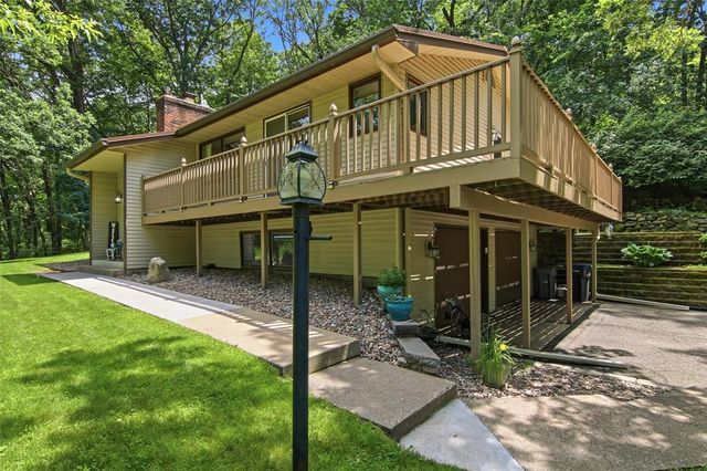 E865 Woodridge Drive, Eau Claire, WI 54701