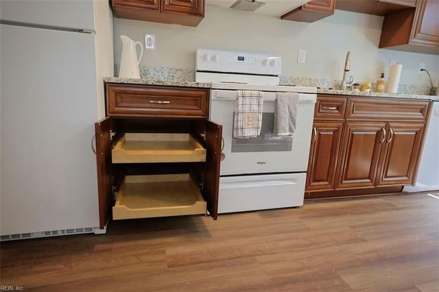 924 Daniel Maloney DR, Virginia Beach, VA 23464