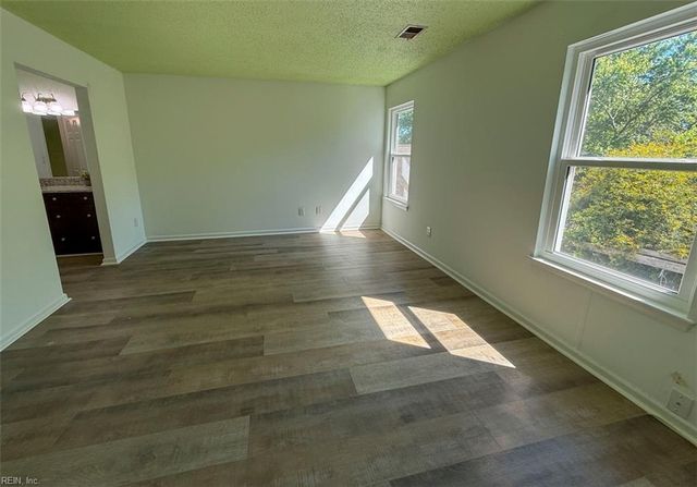 924 Daniel Maloney DR, Virginia Beach, VA 23464