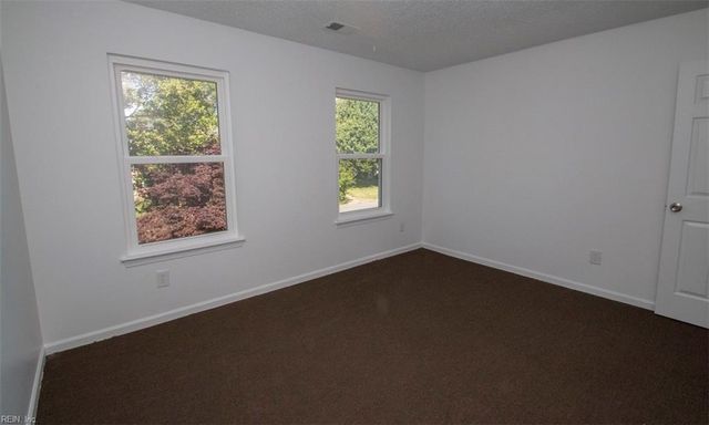 924 Daniel Maloney DR, Virginia Beach, VA 23464