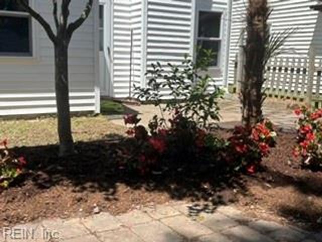 924 Daniel Maloney DR, Virginia Beach, VA 23464