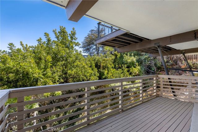 11661 Picturesque Dr, Studio City, CA 91604