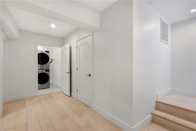 11661 Picturesque Dr, Studio City, CA 91604
