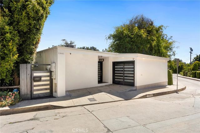 11661 Picturesque Dr, Studio City, CA 91604