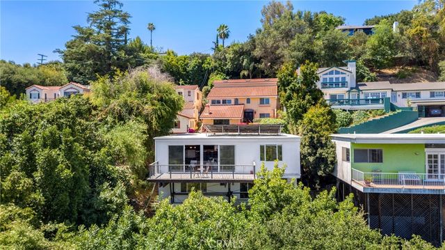 11661 Picturesque Dr, Studio City, CA 91604