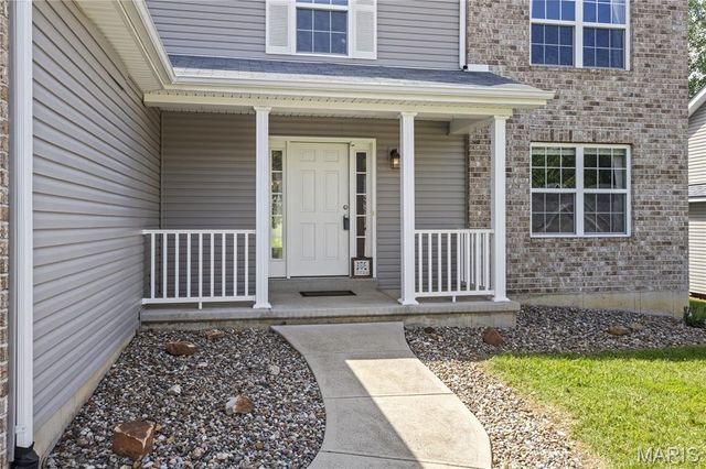 608 Louisbourg Drive, Hillsboro, MO 63050