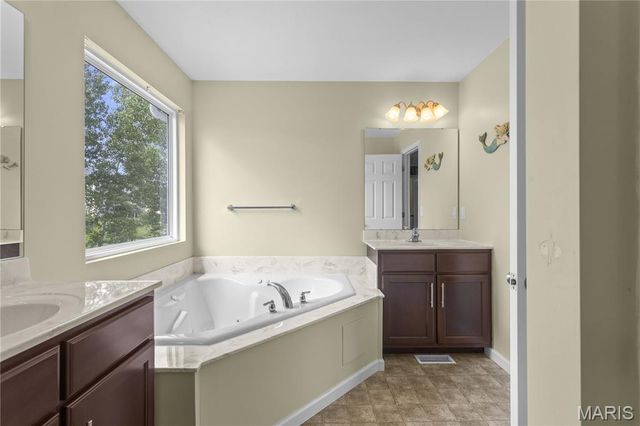 608 Louisbourg Drive, Hillsboro, MO 63050