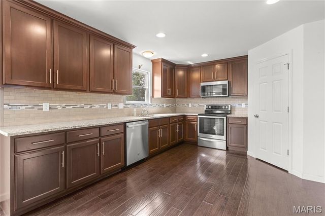 608 Louisbourg Drive, Hillsboro, MO 63050