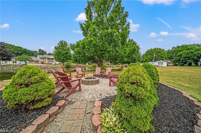4 Meadowlawn 4, Mentor, OH 44060