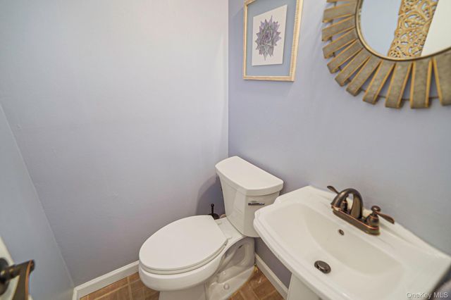 175 Cambridge Drive, Port Jefferson Station, NY 11776