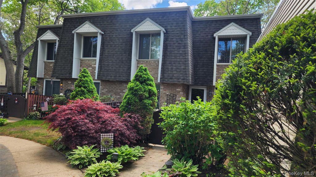 175 Cambridge Drive, Port Jefferson Station, NY 11776