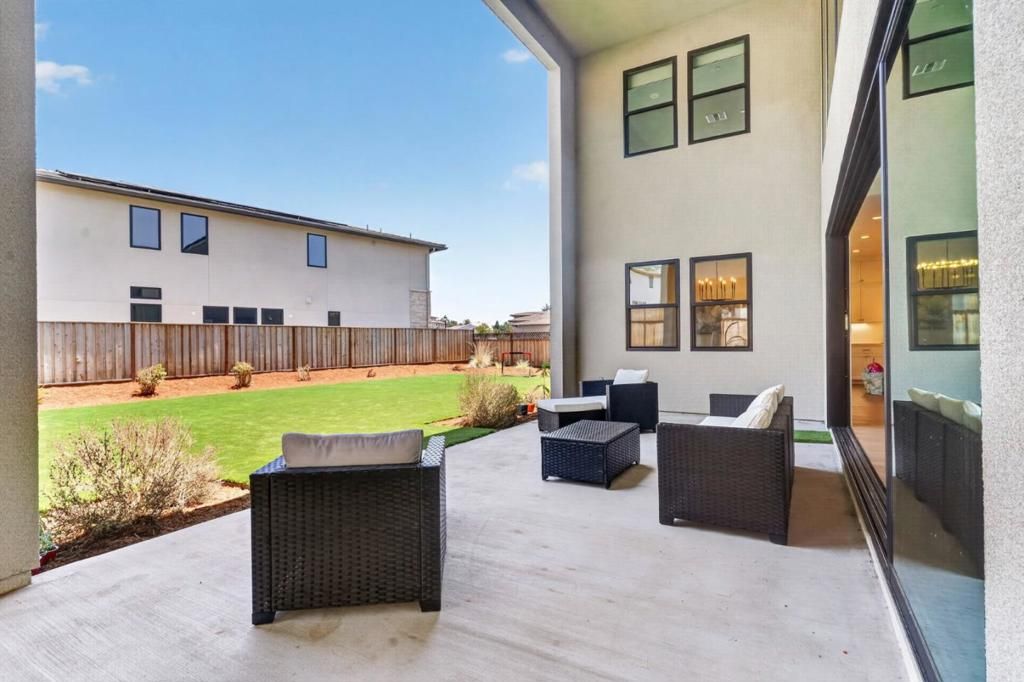 Image 13 of property listing at 18471 Corte Zapala, Morgan Hill, CA 95037