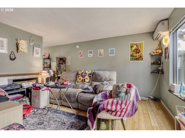 2120 Ne 7TH Ave, Portland, OR 97212