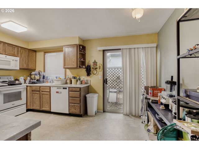 2120 Ne 7TH Ave, Portland, OR 97212