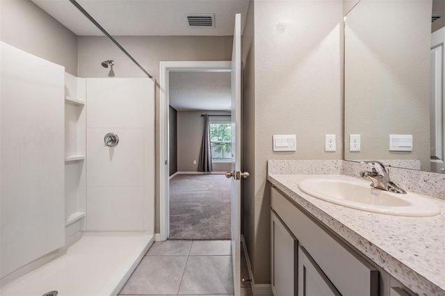 38400 SONNET LANDING AVENUE, Zephyrhills, FL 33540