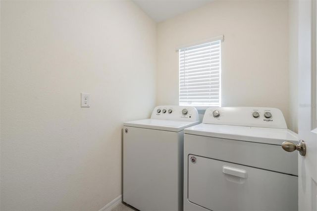 38400 SONNET LANDING AVENUE, Zephyrhills, FL 33540