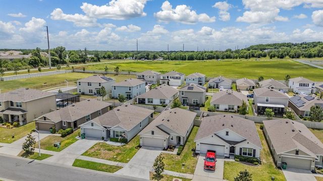 38400 SONNET LANDING AVENUE, Zephyrhills, FL 33540