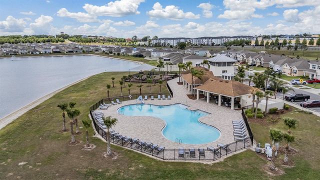 38400 SONNET LANDING AVENUE, Zephyrhills, FL 33540