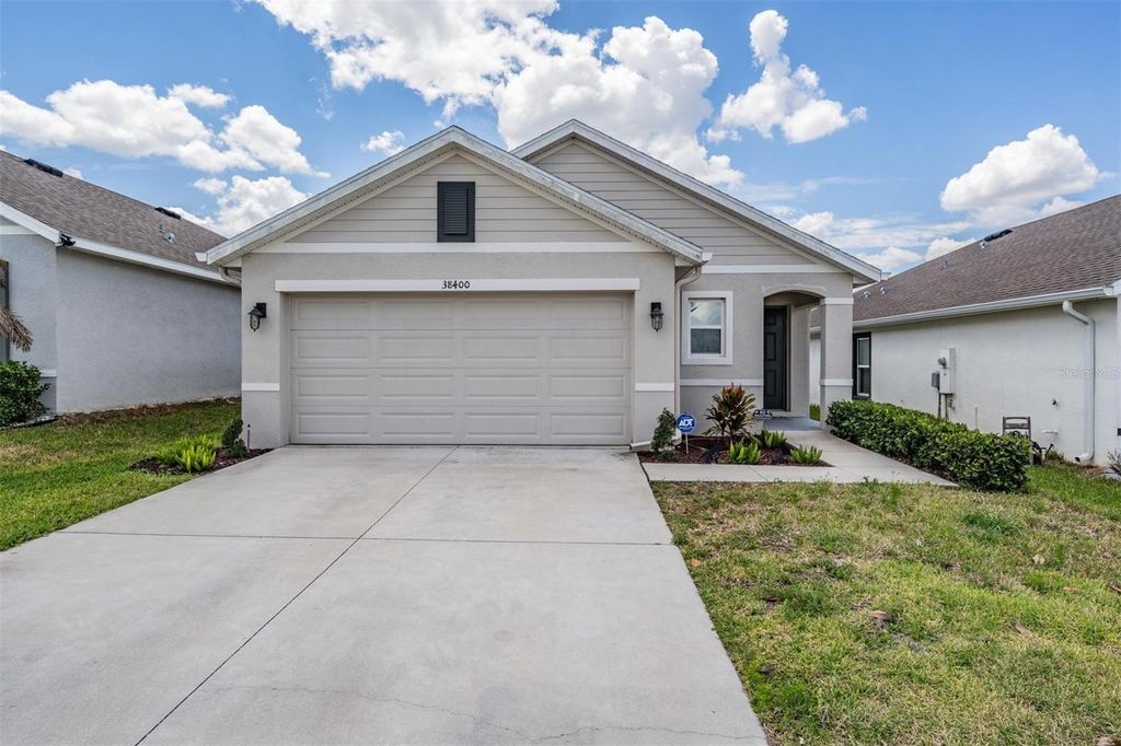 38400 SONNET LANDING AVENUE, Zephyrhills, FL 33540