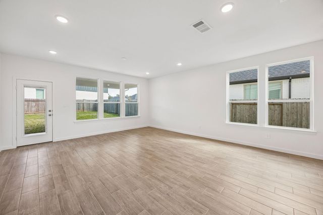 215 Prairie Ridge Lane, Montgomery, TX 77356