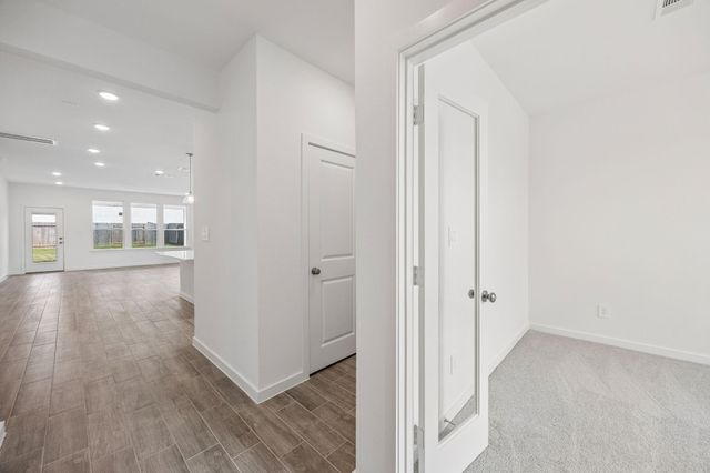 215 Prairie Ridge Lane, Montgomery, TX 77356