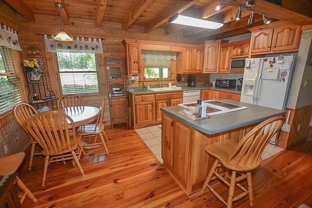 1351 Willow Creek Lane, Sevierville, TN 37876