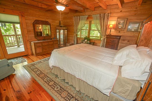 1351 Willow Creek Lane, Sevierville, TN 37876