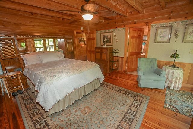 1351 Willow Creek Lane, Sevierville, TN 37876