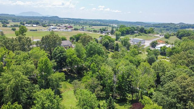1351 Willow Creek Lane, Sevierville, TN 37876