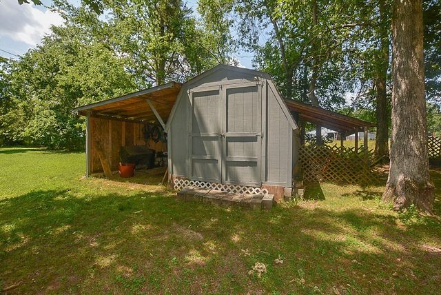 1351 Willow Creek Lane, Sevierville, TN 37876