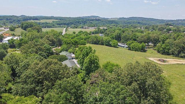 1351 Willow Creek Lane, Sevierville, TN 37876
