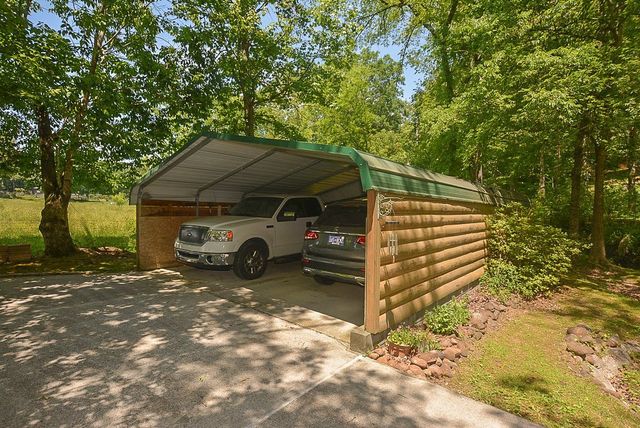 1351 Willow Creek Lane, Sevierville, TN 37876