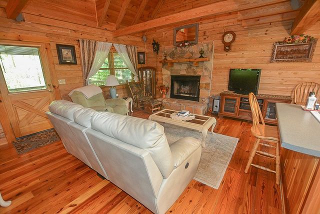 1351 Willow Creek Lane, Sevierville, TN 37876