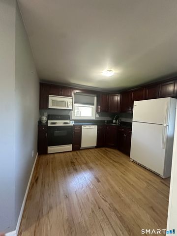 50 Hillcrest Avenue, West Hartford, CT 06110
