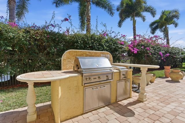 2200 Widener Terrace, Wellington, FL 33414