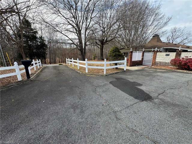 1695 Mizpah Church Road, Rural Hall, NC 27045