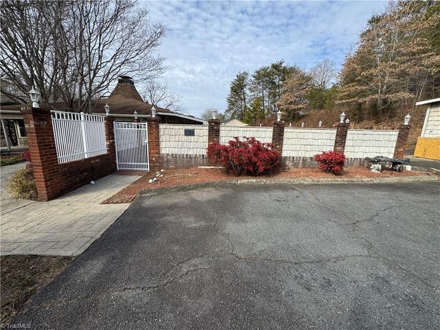 1695 Mizpah Church Road, Rural Hall, NC 27045