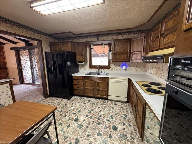 1695 Mizpah Church Road, Rural Hall, NC 27045