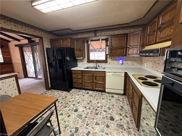 1695 Mizpah Church Road, Rural Hall, NC 27045