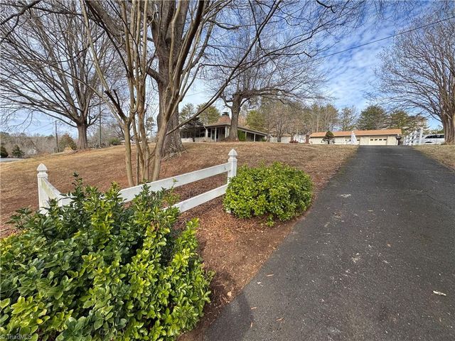 1695 Mizpah Church Road, Rural Hall, NC 27045