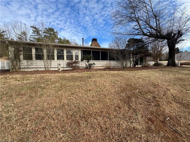 1695 Mizpah Church Road, Rural Hall, NC 27045